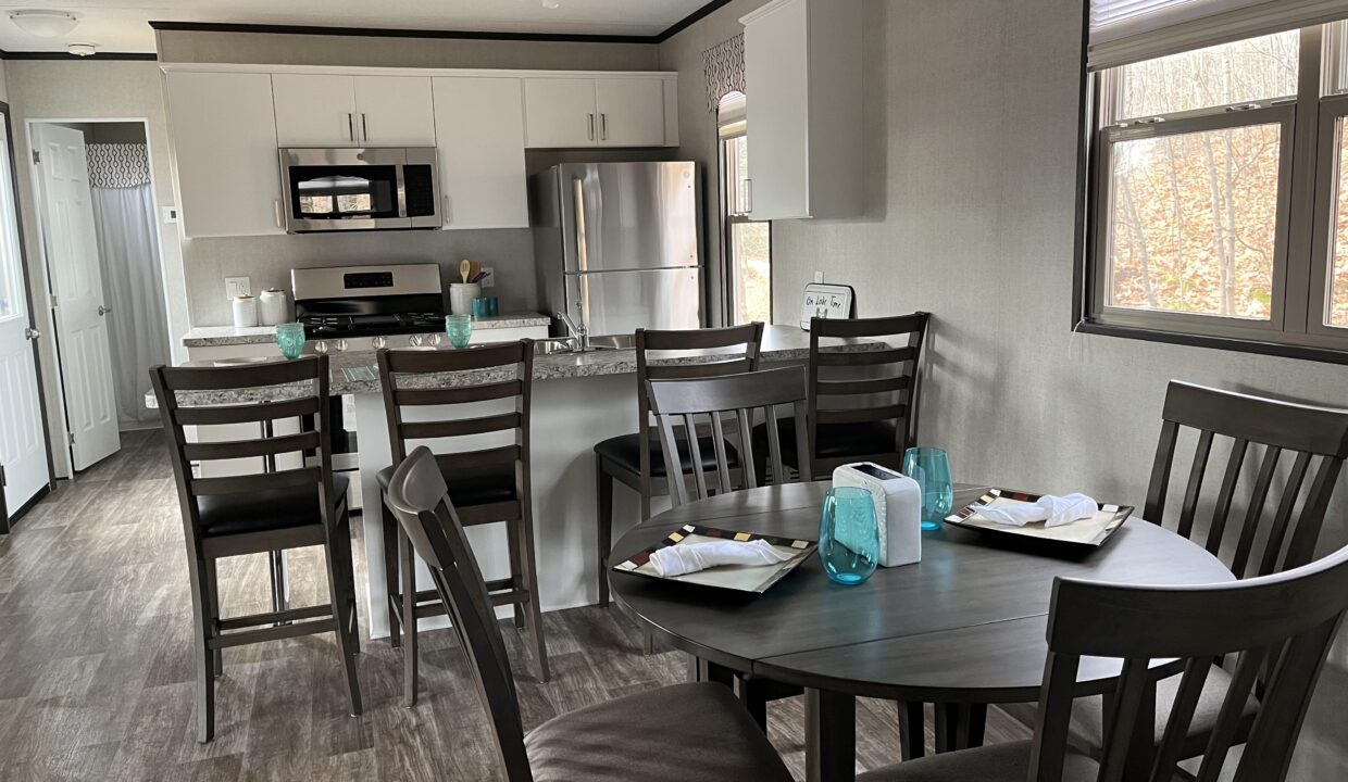 CLearwater-Living-DIning