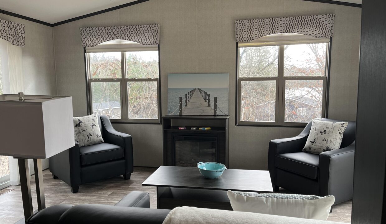 CLearwater-Living-room-window